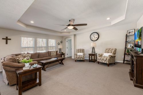 312 Isaac Tharp St, Pataskala OH 43062 exterior