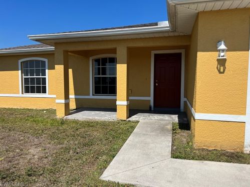 3002 24th St, Lehigh Acres, FL 33976-4081