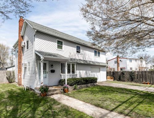 252 Nicholai St, Hicksville, NY 11801-3837