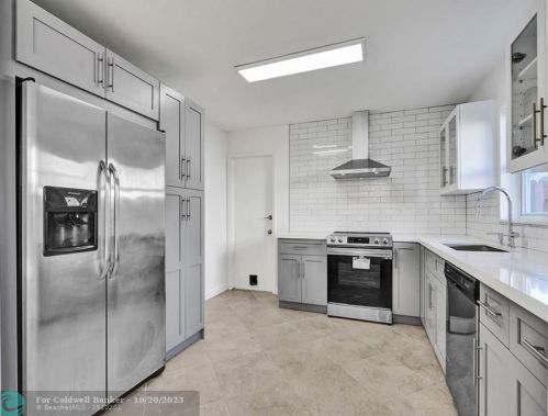212 2nd Ct, Dania Beach FL  33004-4813 exterior