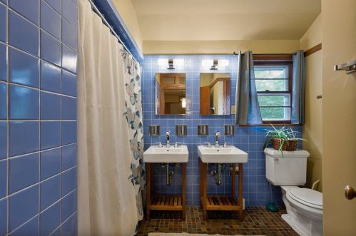 1003 Sylvan Ave, Milwaukee WI 53217-5355 exterior