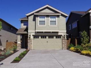 20701 Comet Ct, Bend, OR 97701-3410