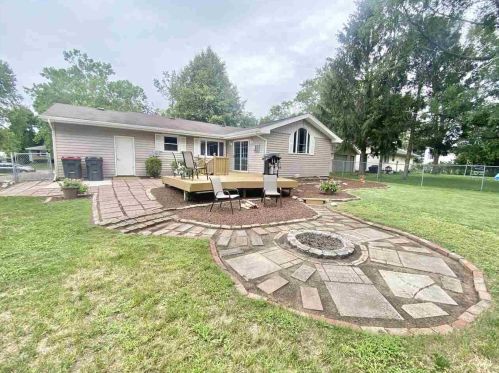 424 Hart Dr, Clinton, WI 53525-9103