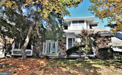 1 Crabapple Ct, Princeton NJ  08540-9419 exterior