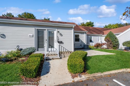 80 Parkway Dr, East Freehold, NJ 07728-5254