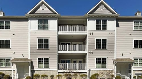 123 Stillwater Cir, Brookfield Center, CT