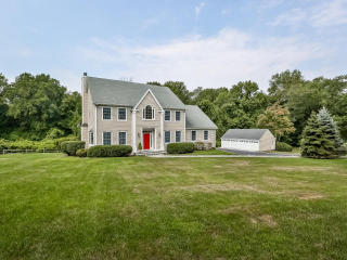 1712 Newfield Ave, Stamford, CT 06903-5130