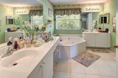 16101 27th St, Hollywood FL  33027-5200 exterior