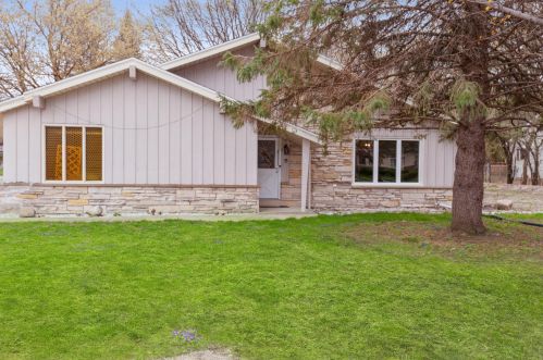 4701 Loomis Rd, Milwaukee WI  53220-4822 exterior