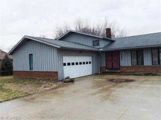 16497 Howe Rd, Cleveland, OH 44136-6348