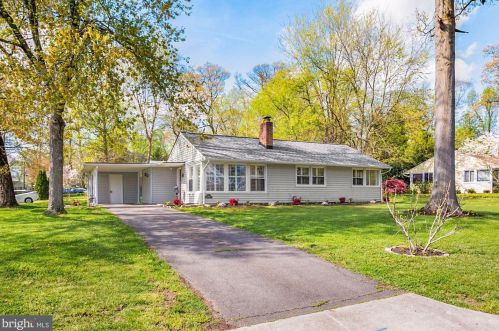 7100 Oak Ridge Rd, Falls Church, VA 22042-2523