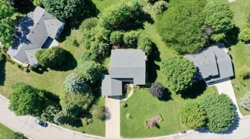 4595 Hearth Ridge Dr, Waukesha, WI 53151-9253