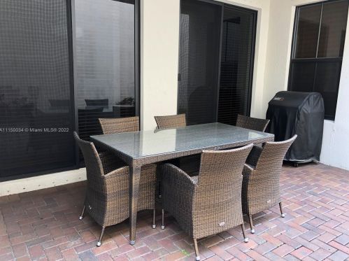 8366 39th Ct, Hollywood FL  33024-5053 exterior