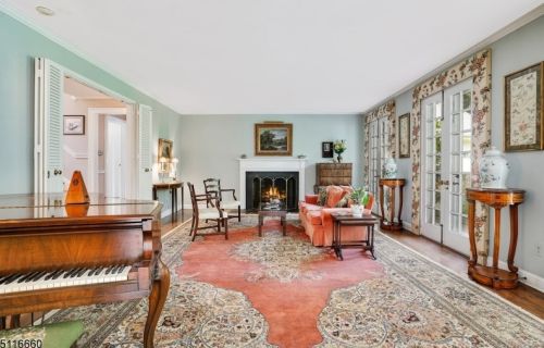 400 Larger Cross Rd, Bedminster NJ  07921-2724 exterior