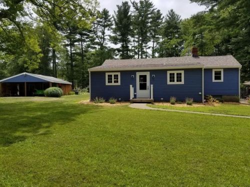 11 Willow Rd, Halifax, MA 02338-1107