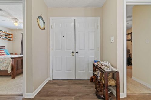 1927 Patrician Way, Fort Walton Beach FL  32547-1036 exterior