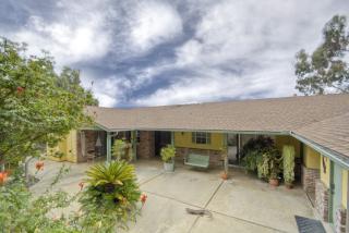 2461 San Clemente Way, Vista, CA 92084-5831