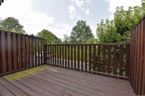 73 Jamie Ct, Airmont NY  10901-7016 exterior