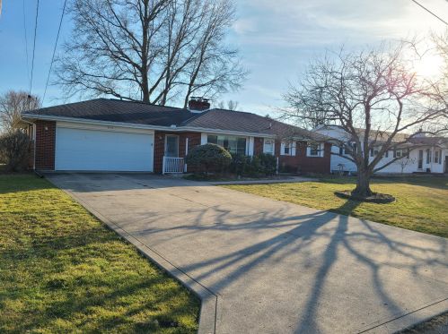959 Clearview Ave, Sugar Grove Lake, OH 44833-1522