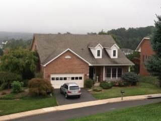 82 View Cir, Warrenton VA  20186-2647 exterior