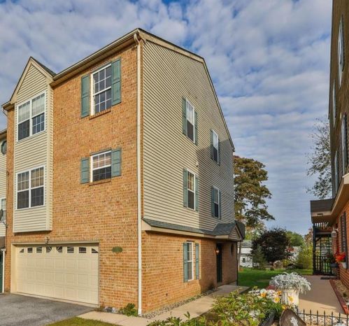 215 Birch St, Walnutport, PA 18088-1302