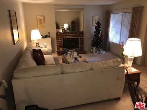 1318 Denwall Dr, Long Beach, CA 90746-3156