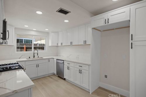 6070 Scheelite St, Riverside CA  92509-5014 exterior