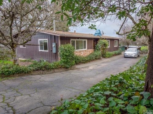 20676 Geyserville Ave, Geyserville, CA 95441-9601