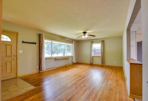 5205 Camden Rd, Madison, WI 53716-2809