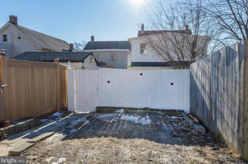 1513 3rd St, West Enola PA  17025-2395 exterior