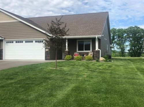 648 Kreekview Dr, East Farmington, WI 54020-5860