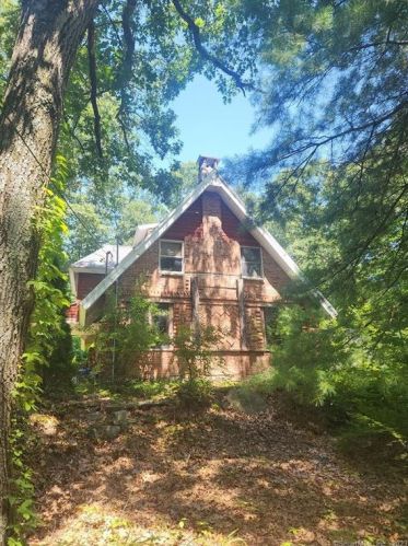 285 Lakeside Blvd, Waterbury, CT 06708-2963
