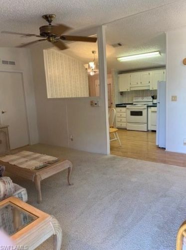 915 Manatee Rd, Naples FL  34114-8266 exterior