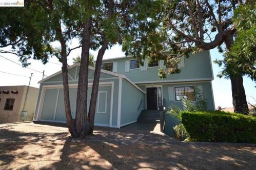 7901 Crest Ave, Oakland, CA 94605-3609