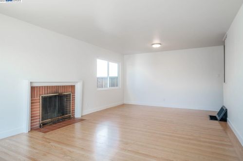 1630 Vining Dr, San Leandro, CA 94579-2339
