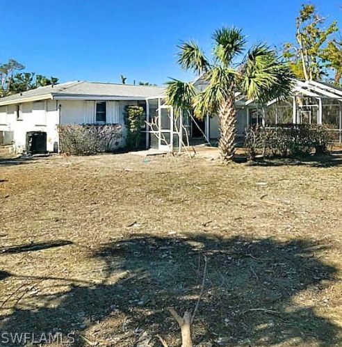 658 Donax St, Sanibel, FL 33957-6700
