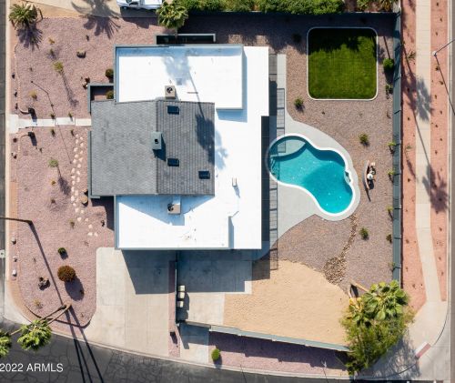 7702 Villa Theresa Dr, Glendale AZ 85308-8092 exterior