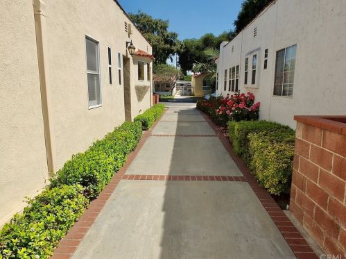 2610 Kansas Ave, South Gate CA 90280-4021 exterior