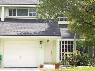 1609 17th Ave, Hollywood, FL 33020-2811