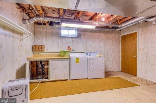 147 Euclid Ave, Charles Town WV  25414-1111 exterior