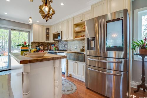 11 Maplewood Rd, Babylon NY  11704-7805 exterior