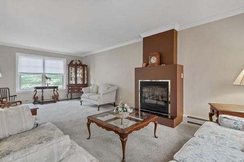 3 Geering Way, Fishkill NY  12524-1136 exterior