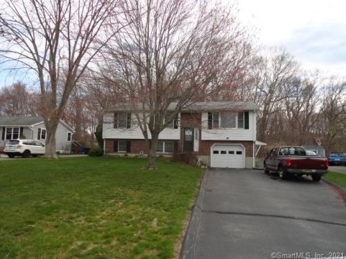 9 Kingfisher Way, Waterford, CT 06385-2119