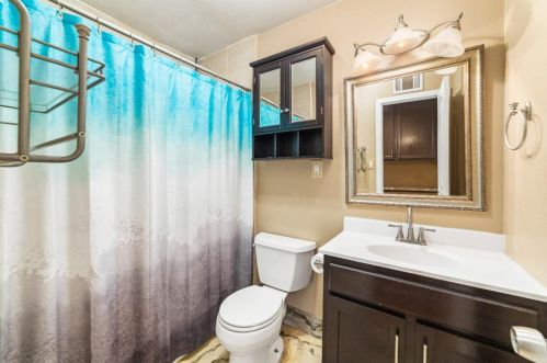 6961 Calvin Dr, Citrus Heights CA  95621-2858 exterior