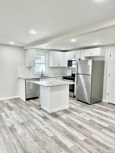 444 Berkshire Ave, Bridgeport CT  06608-1337 exterior