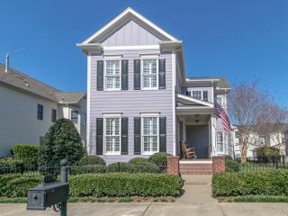 1356 Ileagnes Rd, Raleigh, NC 27603-3436