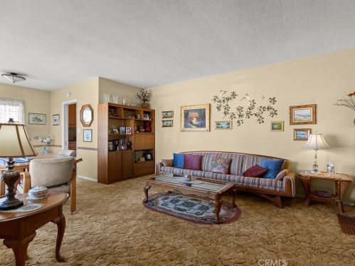 6708 Daneland St, Lakewood CA  90713-2101 exterior