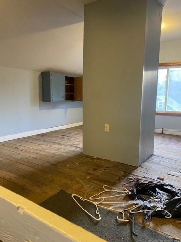 1 Hotchkiss St, Kensington CT  06037-2167 exterior