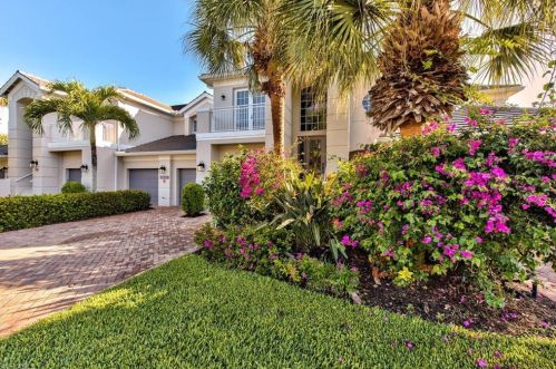 9657 Cypress Hammock Cir, Bonita Springs, FL 34135-8211