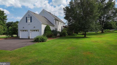 13 Woodside Ln, Flemington NJ  08822-3221 exterior